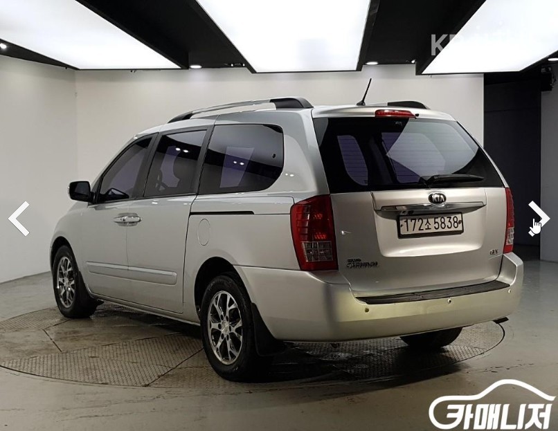 Kia Carnival — miniaturë 3
