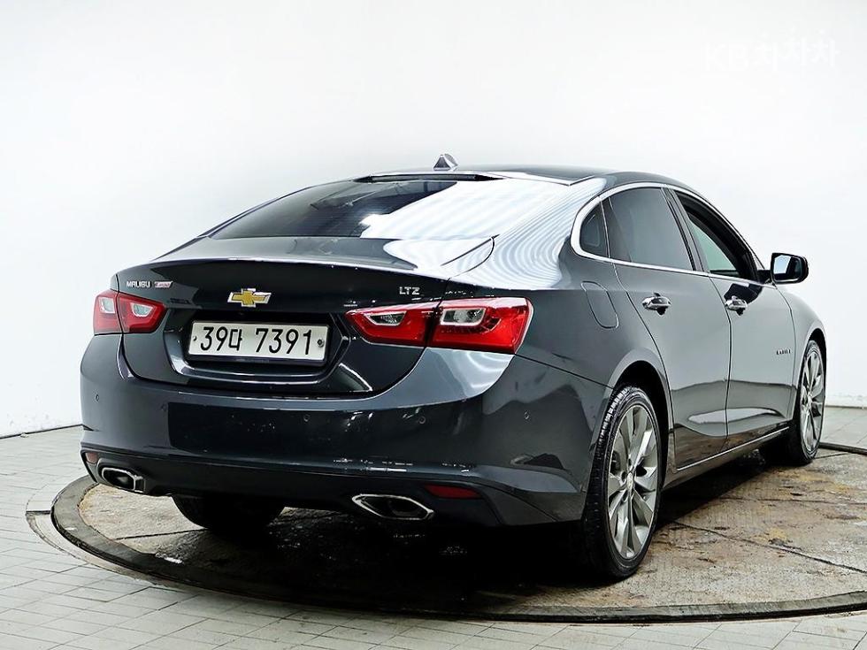 Chevrolet Malibu — miniaturë 4