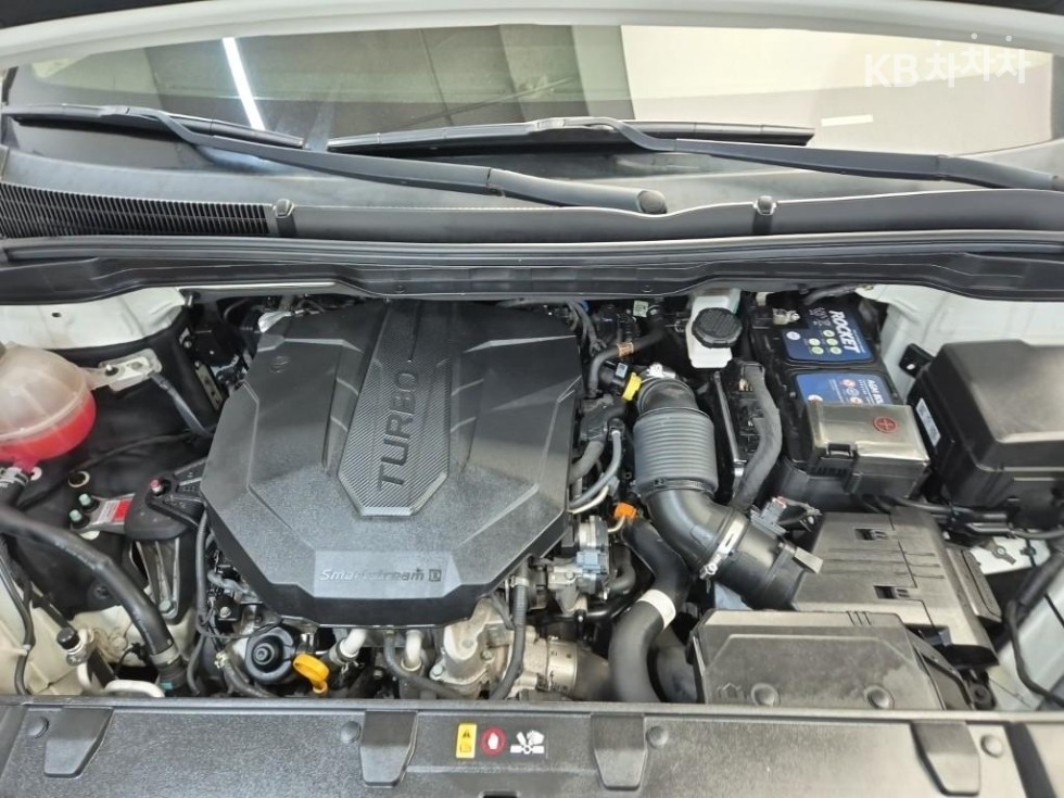 Kia Carnival — miniaturë 5