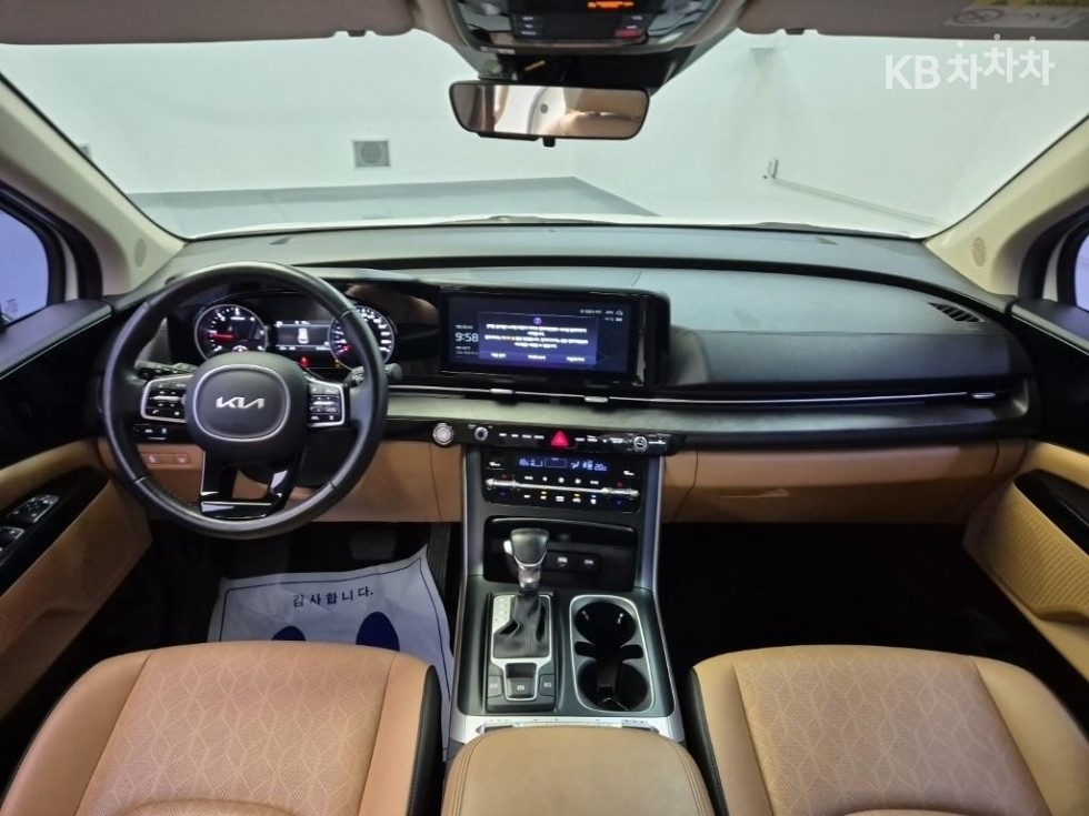 Kia Carnival — miniaturë 7