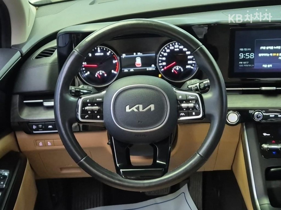 Kia Carnival — miniaturë 9