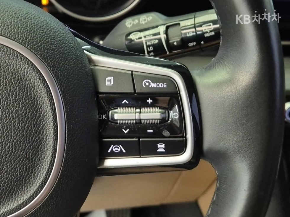 Kia Carnival — miniaturë 15