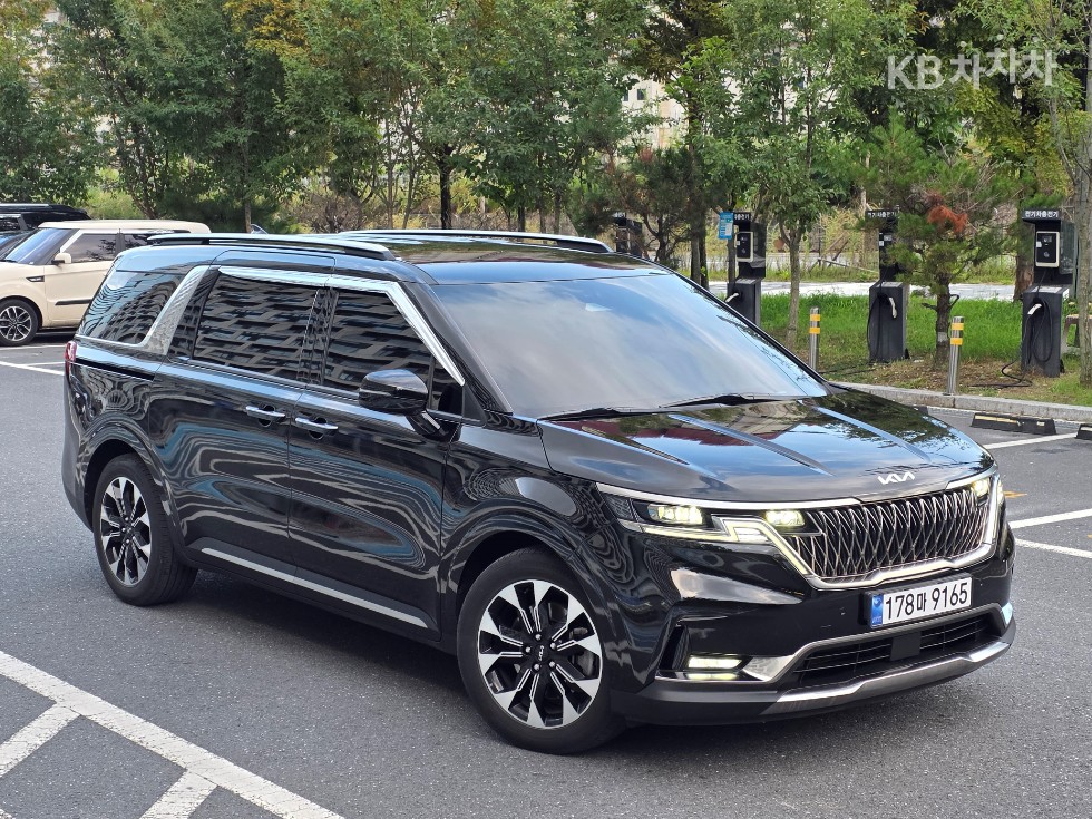 Kia Carnival — miniaturë 2