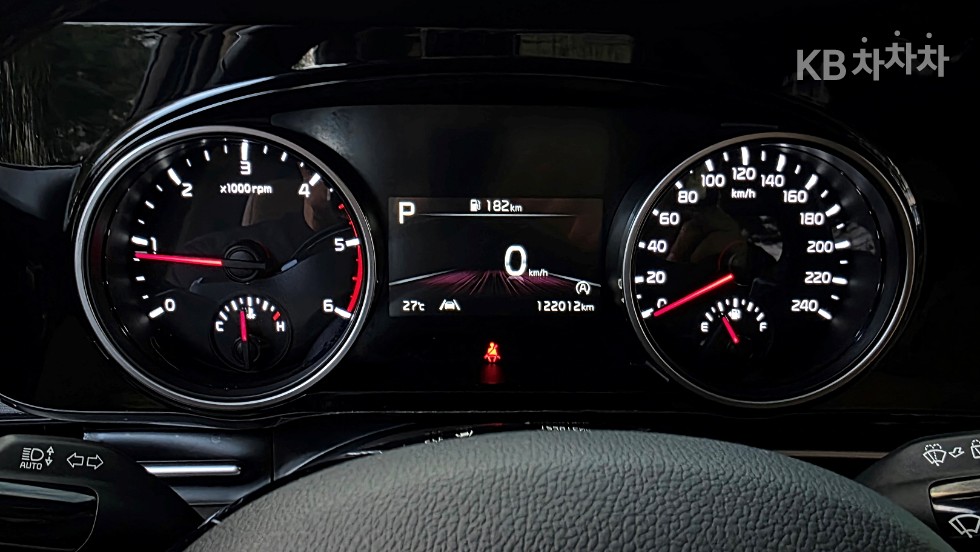 Kia Carnival — miniaturë 6