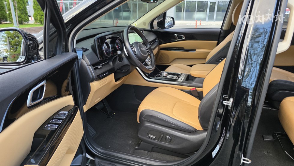 Kia Carnival — miniaturë 9