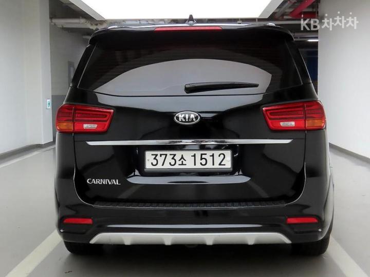 Kia Carnival — miniaturë 3