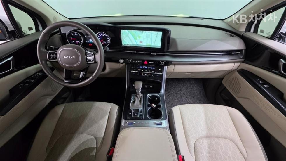 Kia Carnival — miniaturë 9