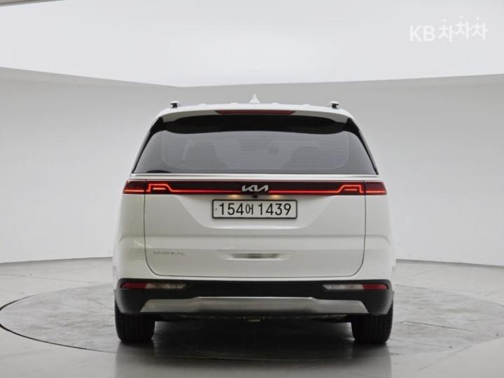 Kia Carnival — miniaturë 4
