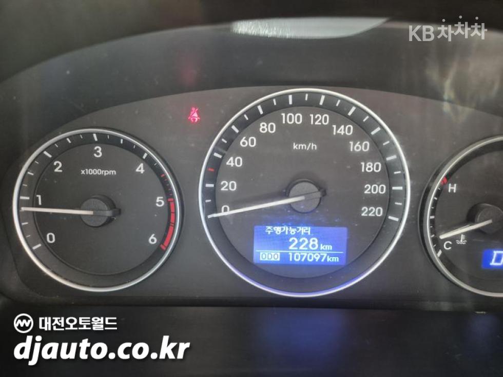 Hyundai Starex — miniaturë 19
