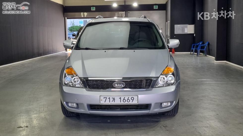 Kia Carnival — miniaturë 3