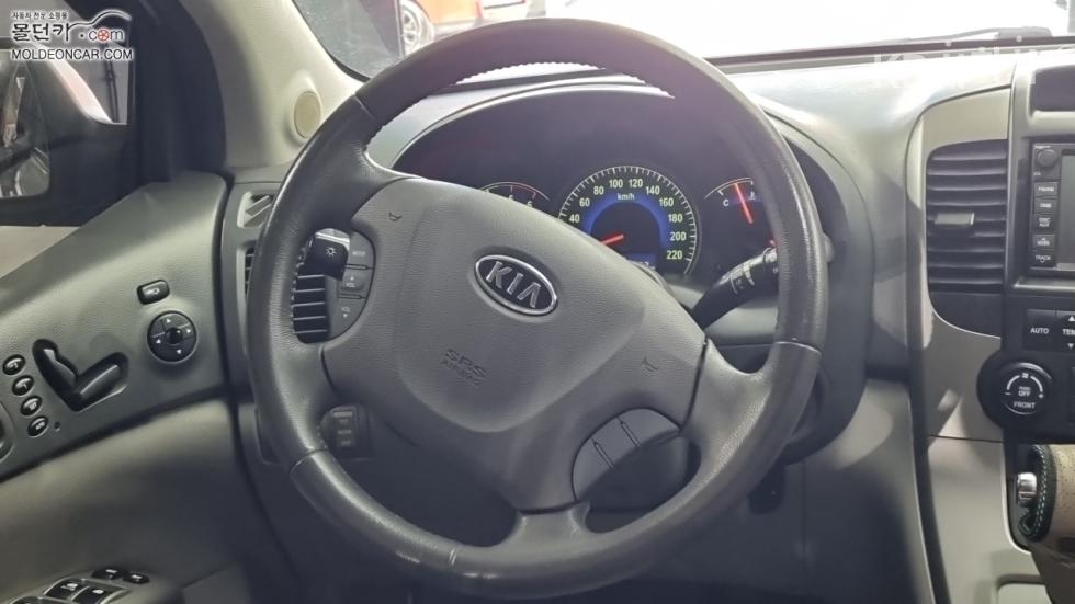 Kia Carnival — miniaturë 11