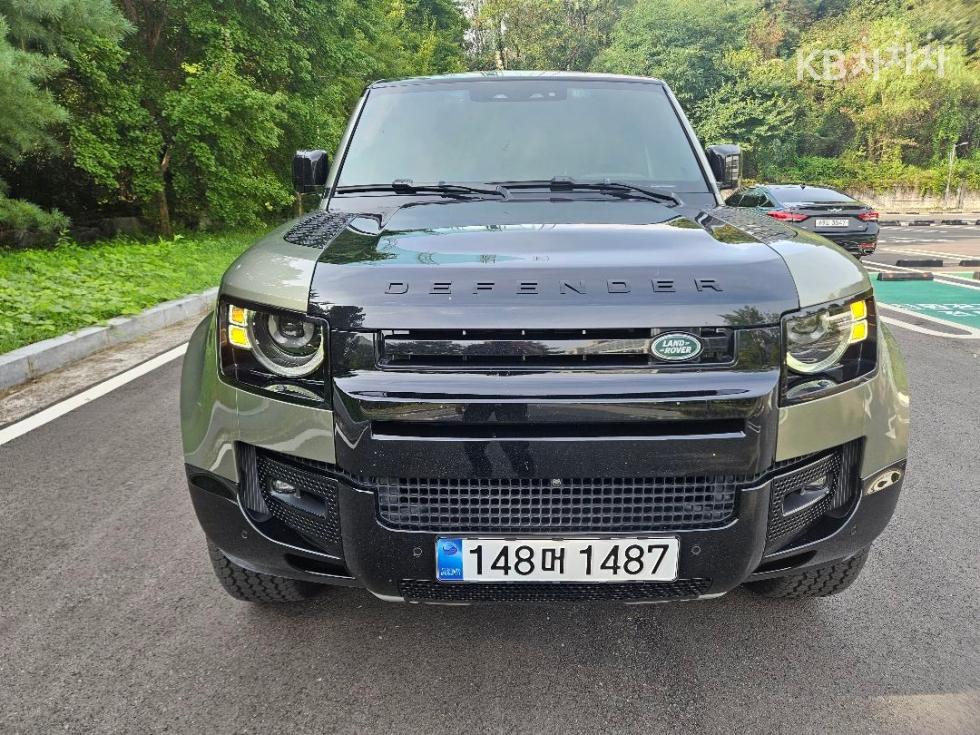Land Rover Defender 110 P400 X — foto 1
