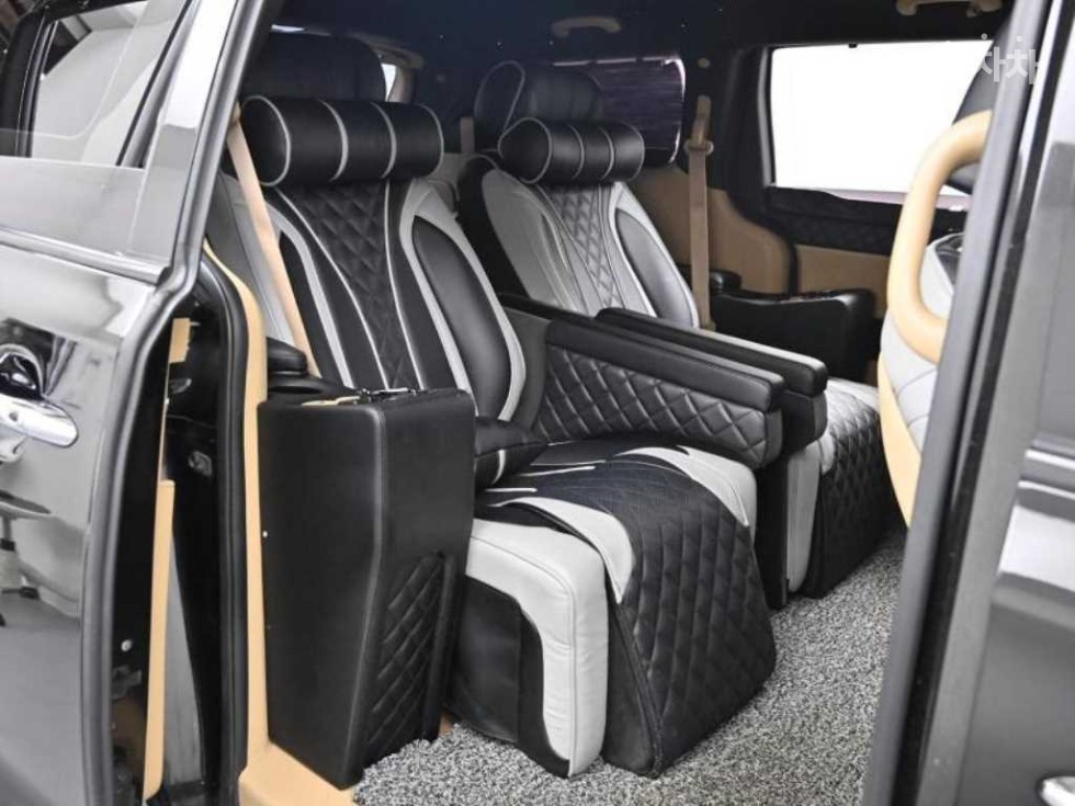 Kia Carnival — miniaturë 5