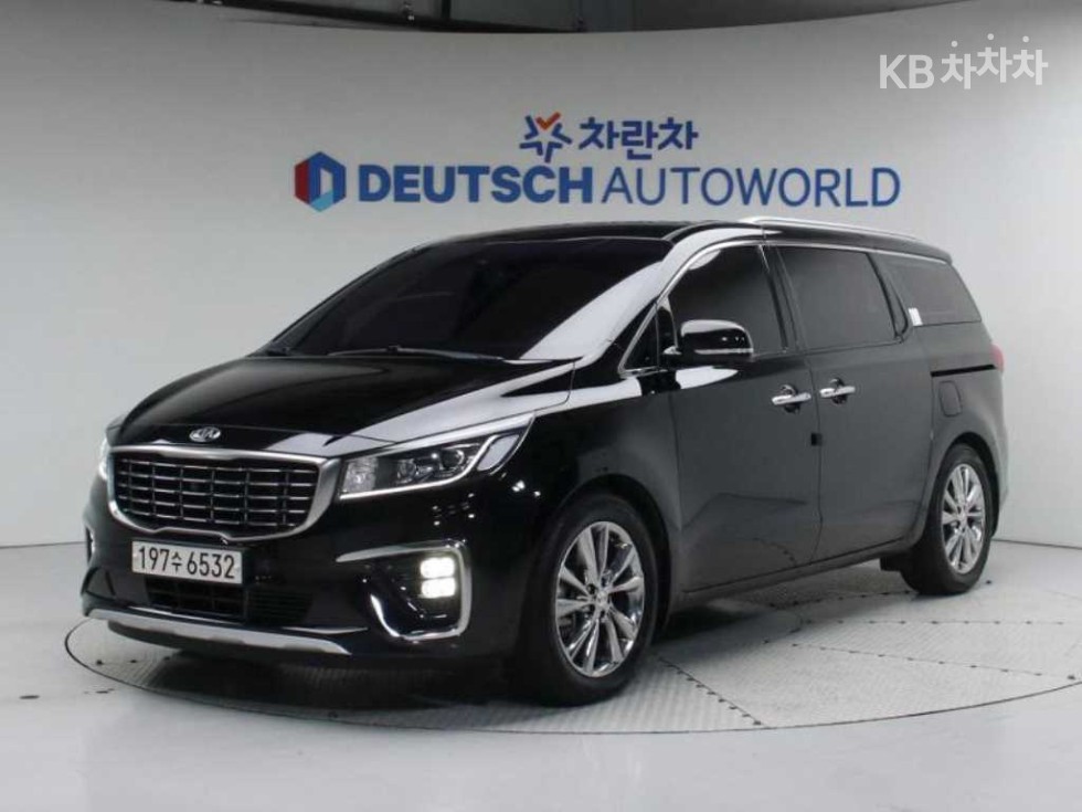 Kia Carnival — miniaturë 2