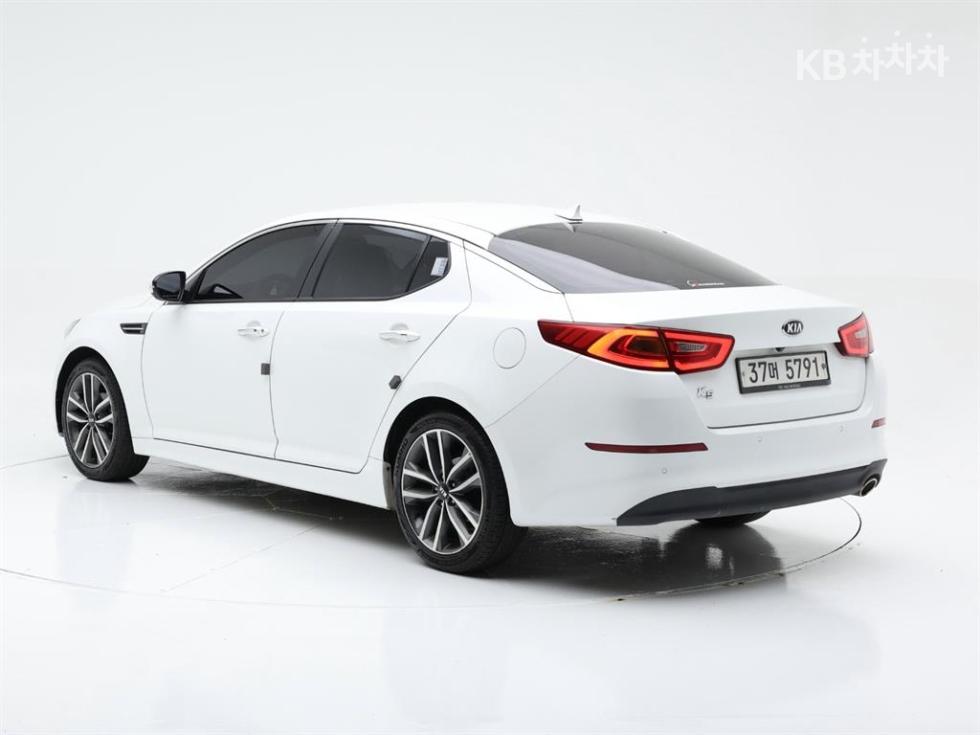 Kia K5 — miniaturë 4