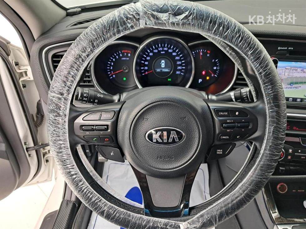 Kia K5 — miniaturë 7