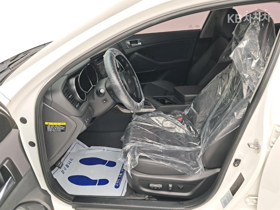 Kia K5 — miniaturë 11