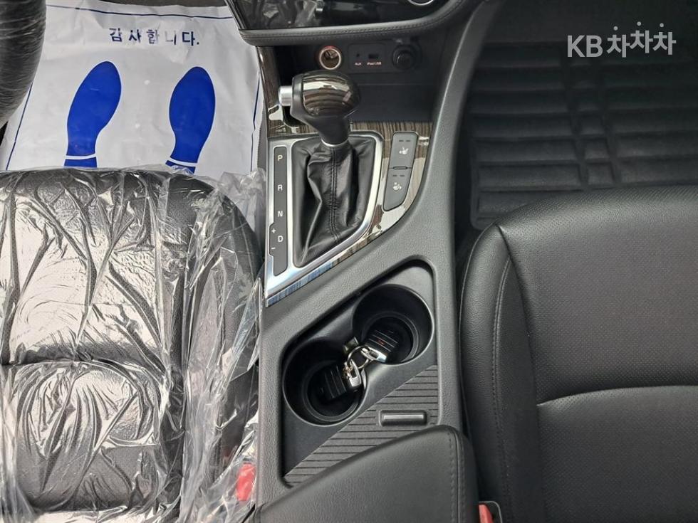 Kia K5 — miniaturë 14