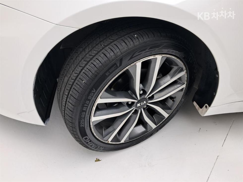 Kia K5 — miniaturë 19