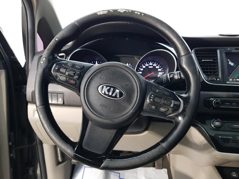 Kia Carnival — miniaturë 9