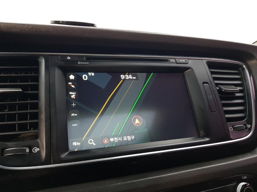 Kia Carnival — miniaturë 14