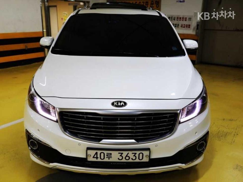 Kia Carnival — miniaturë 2