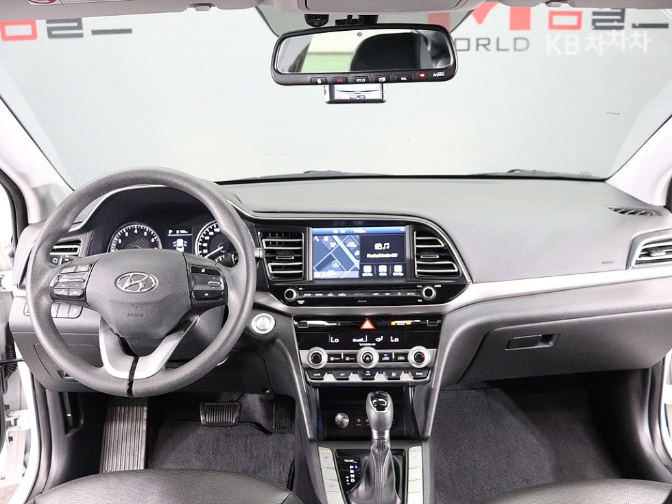 Hyundai Avante — miniaturë 5