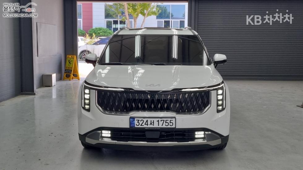 Kia Carnival — miniaturë 3