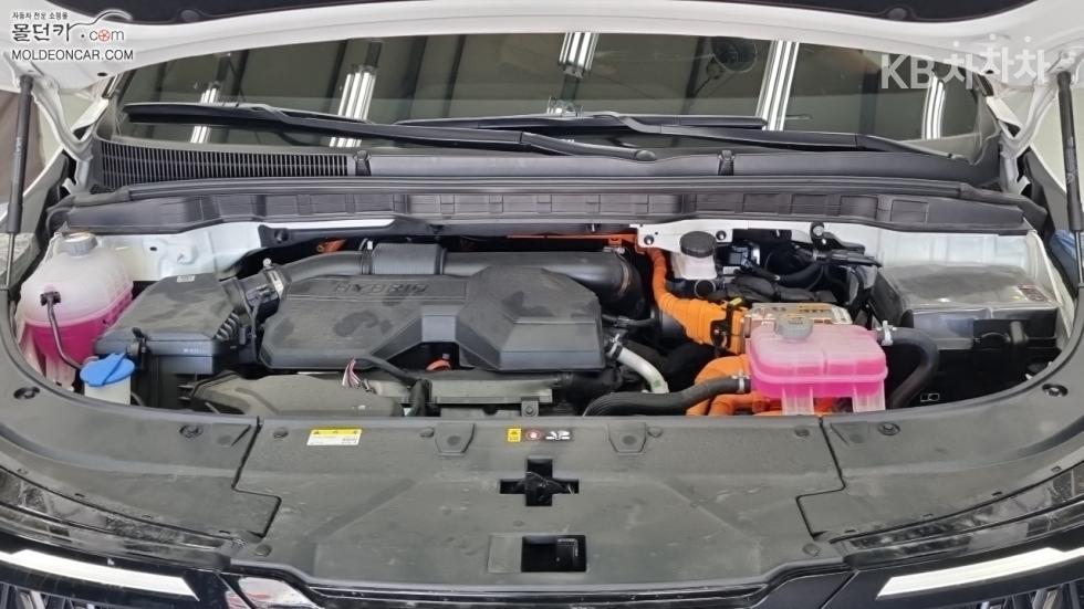 Kia Carnival — miniaturë 8