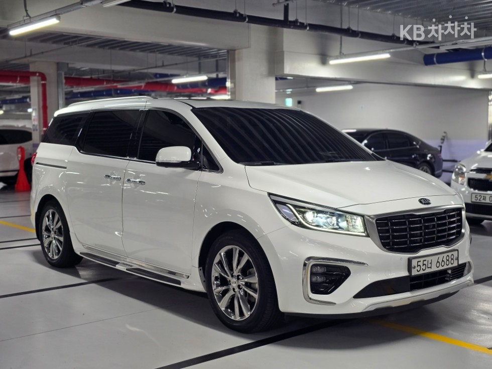 Kia Carnival — miniaturë 3