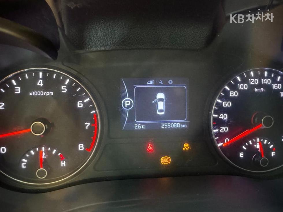Kia K5 — miniaturë 9