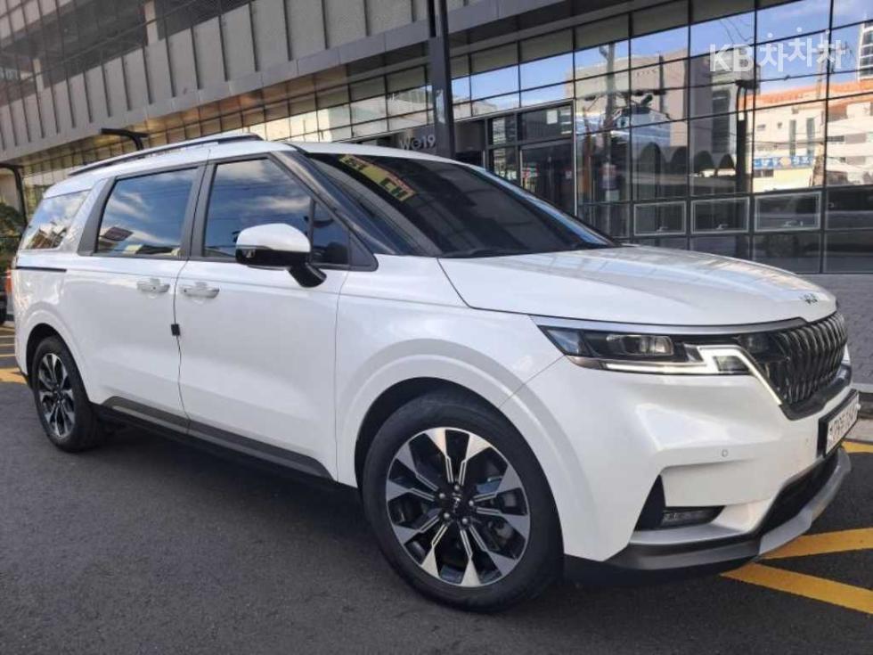 Kia Carnival — miniaturë 3