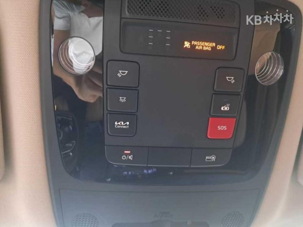 Kia Carnival — miniaturë 14