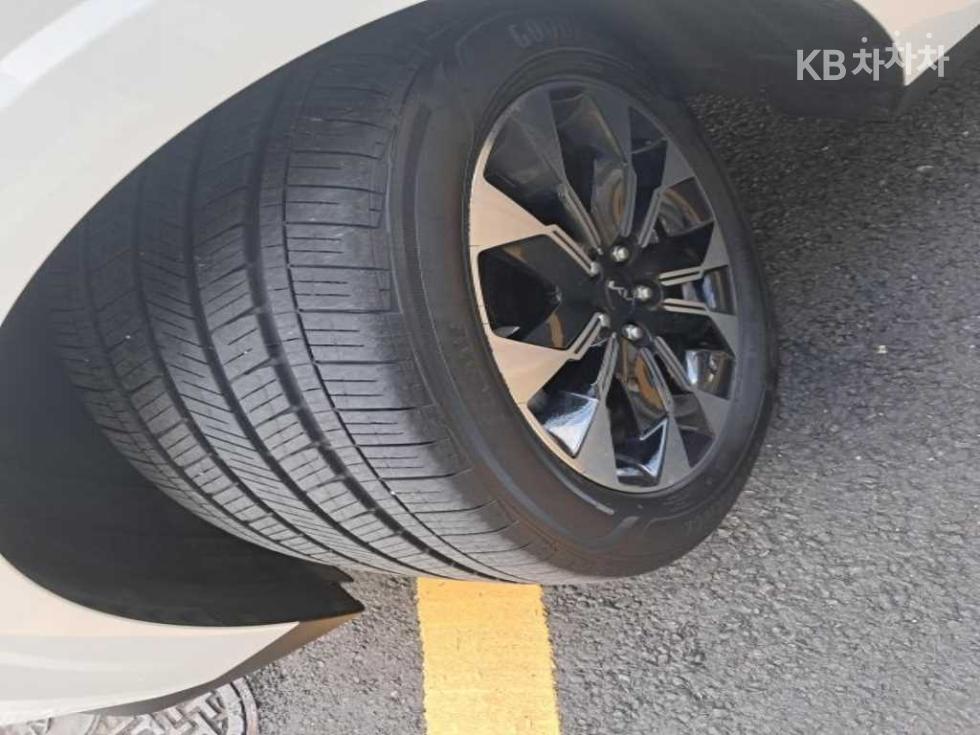 Kia Carnival — miniaturë 19