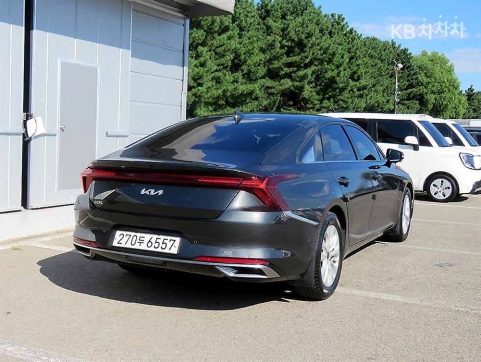 Kia K8 — miniaturë 4