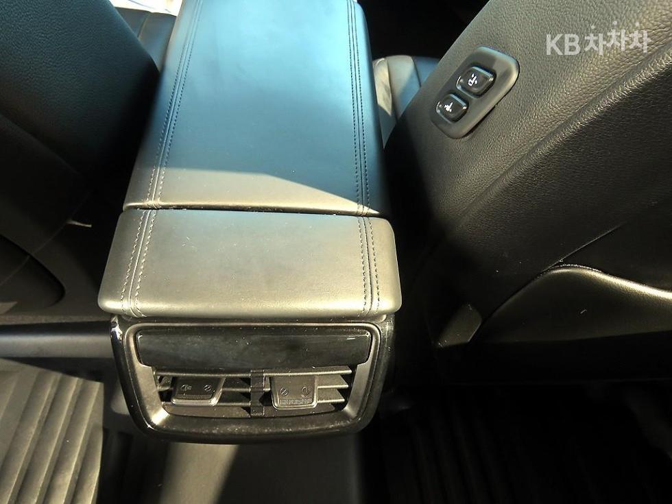 Kia K8 — miniaturë 8