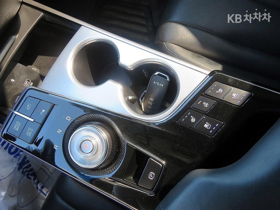 Kia K8 — miniaturë 12