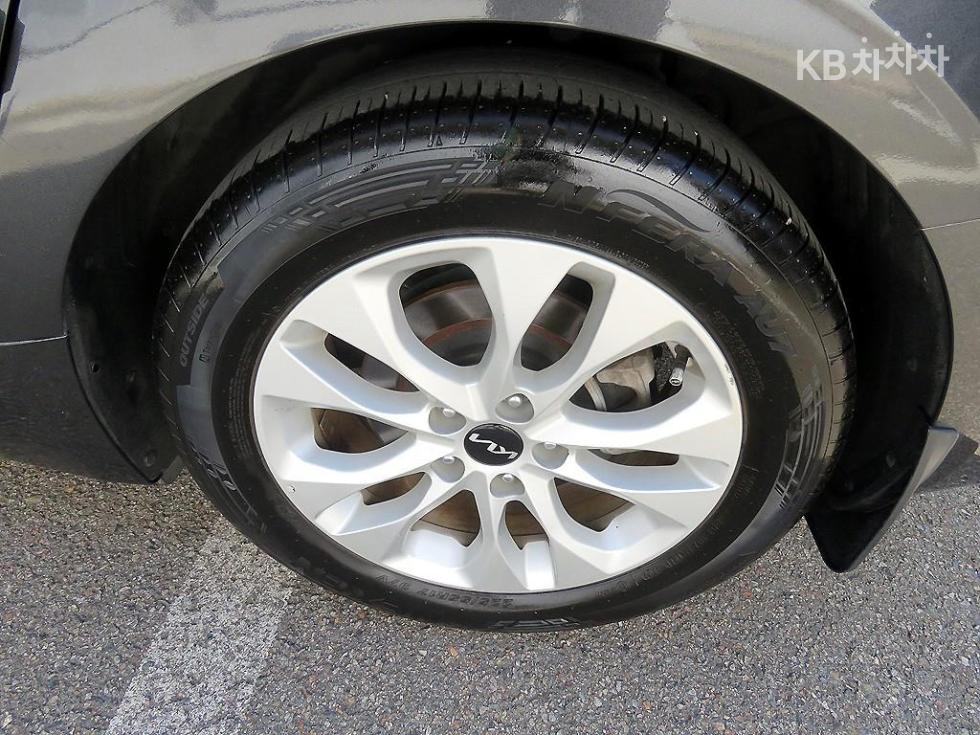 Kia K8 — miniaturë 20