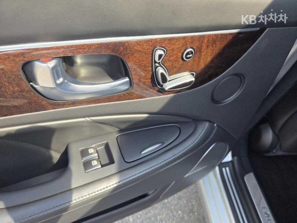 Hyundai Equus — miniaturë 17