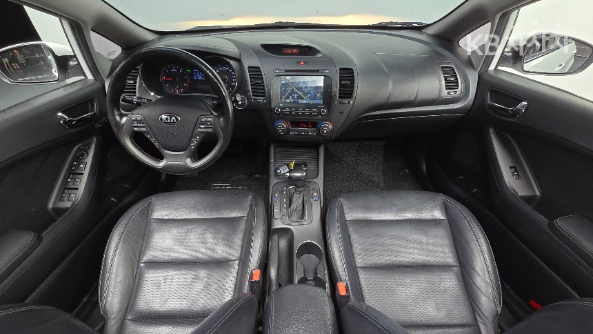 Kia K3 — miniaturë 7
