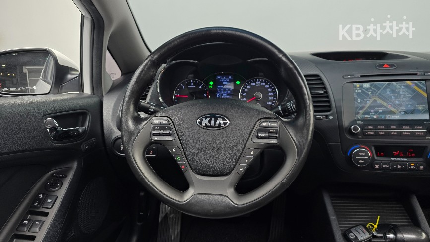 Kia K3 — miniaturë 13
