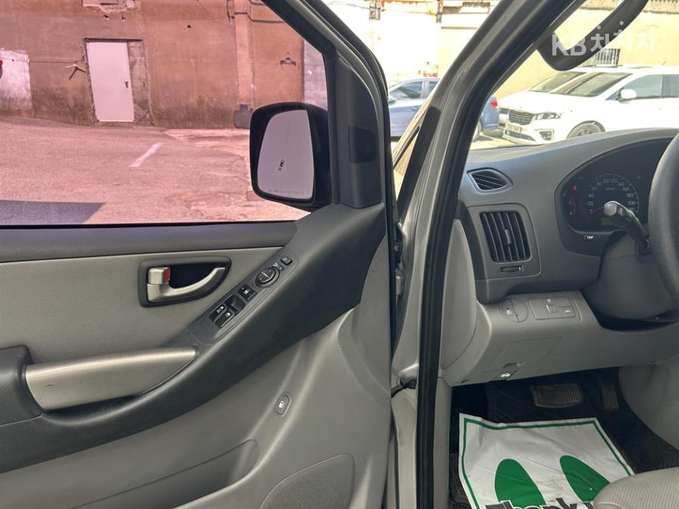 Hyundai Starex — miniaturë 9
