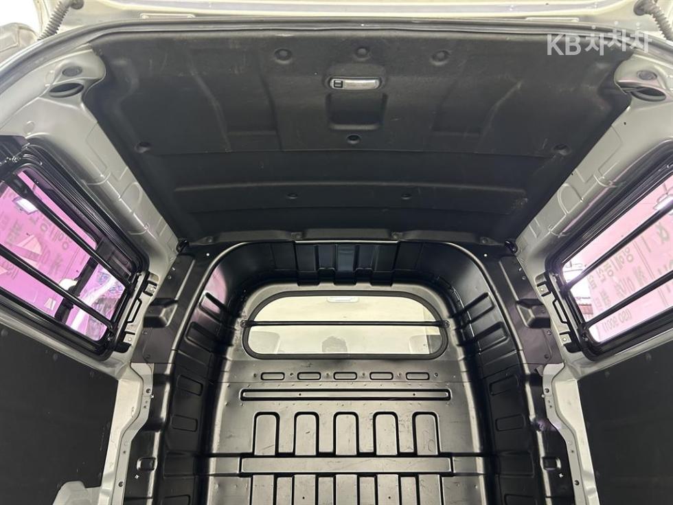 Hyundai Starex — miniaturë 16