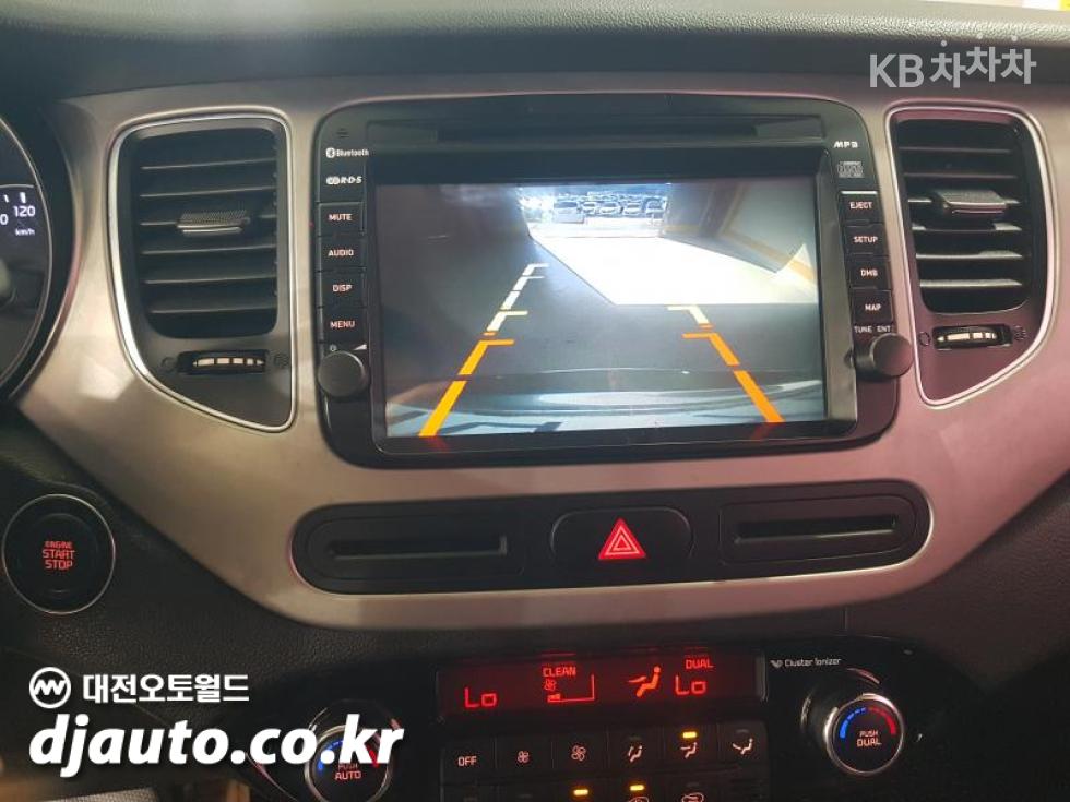 Kia Carens — miniaturë 15