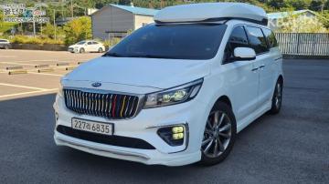 Kia Carnival 하이리무진 2.2 디젤 9인승 노블레스 스페셜 — foto 1