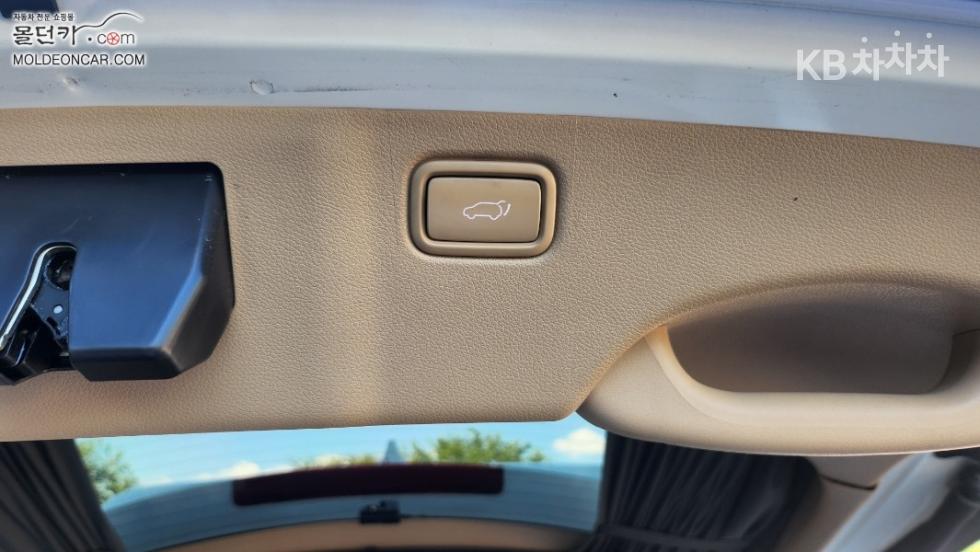 Kia Carnival — miniaturë 14