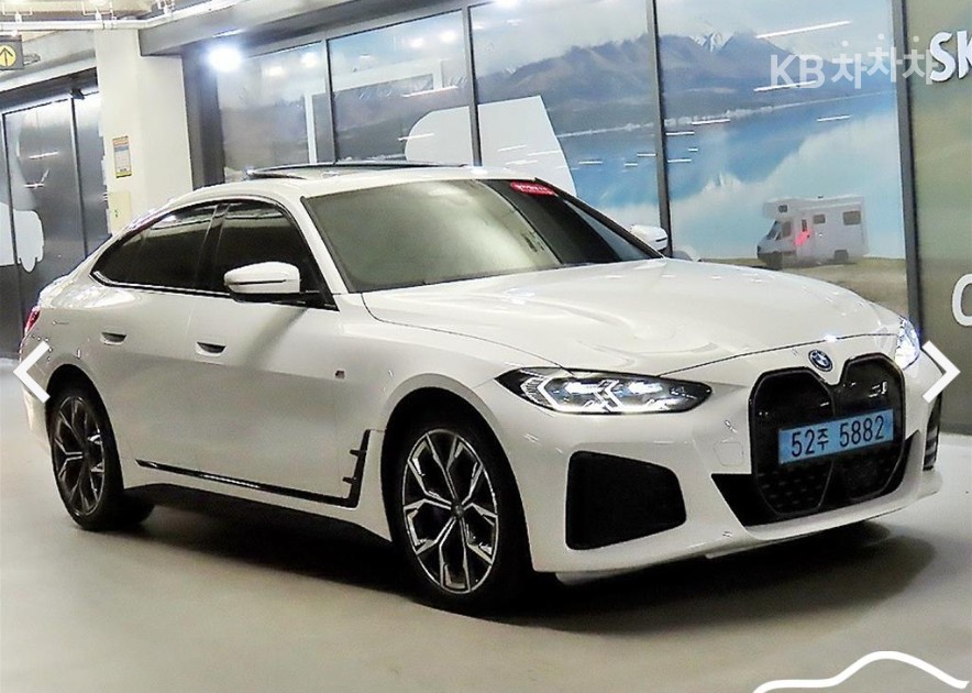 BMW i4