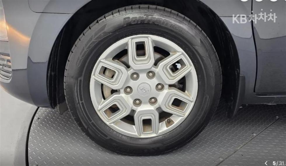 Hyundai Staria — miniaturë 5