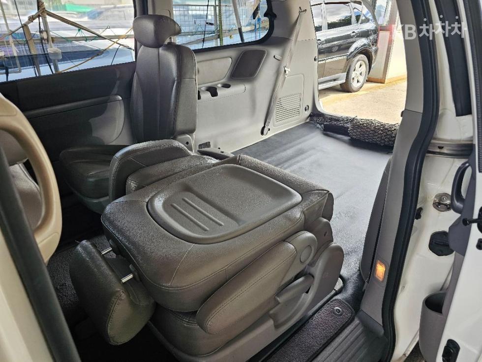 Kia Carnival — miniaturë 7