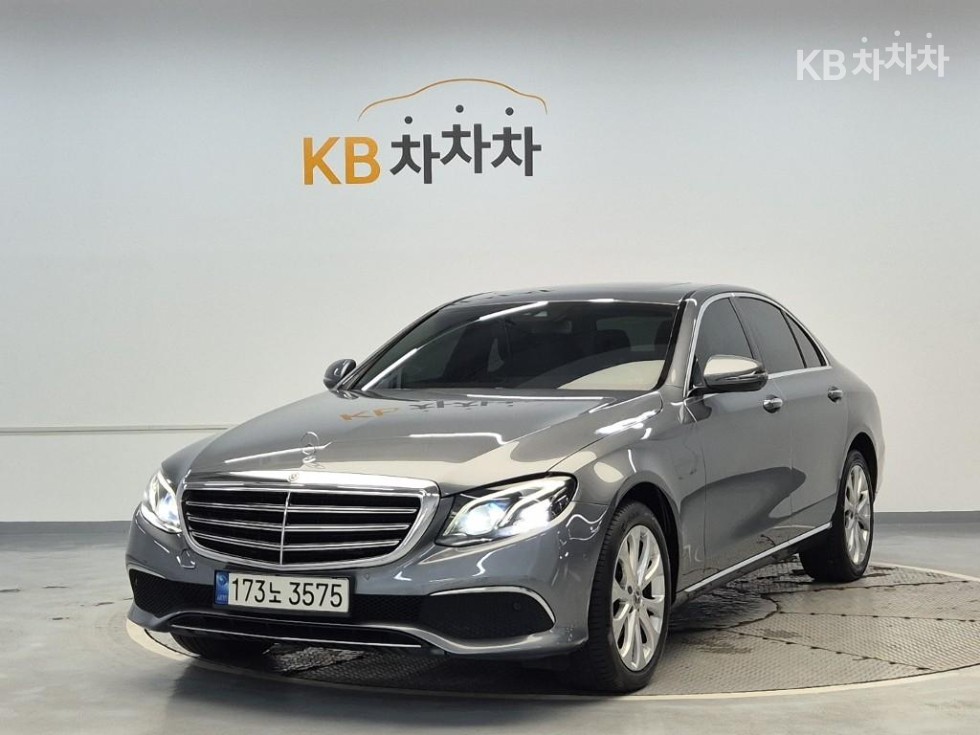 مرسيدس E-Class